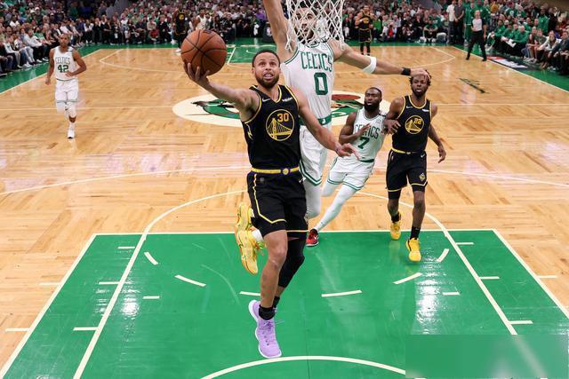 AI技术揭示NBA赛场背后的隐秘博弈